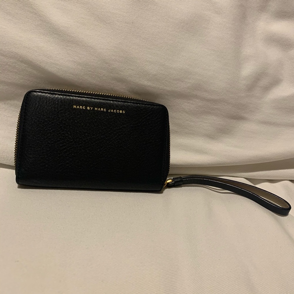 MARC BY MARC JACOBS zip wallet with phone holder